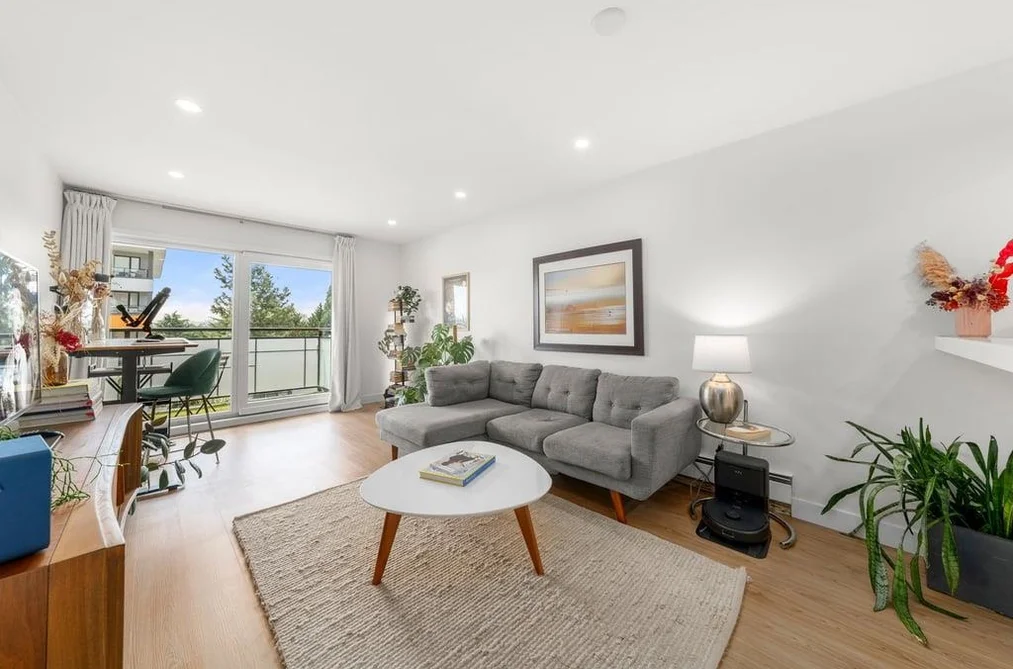 Condo for sale at 312 360 E 2nd Street North Vancouver British Columbia - MLS: R3150483