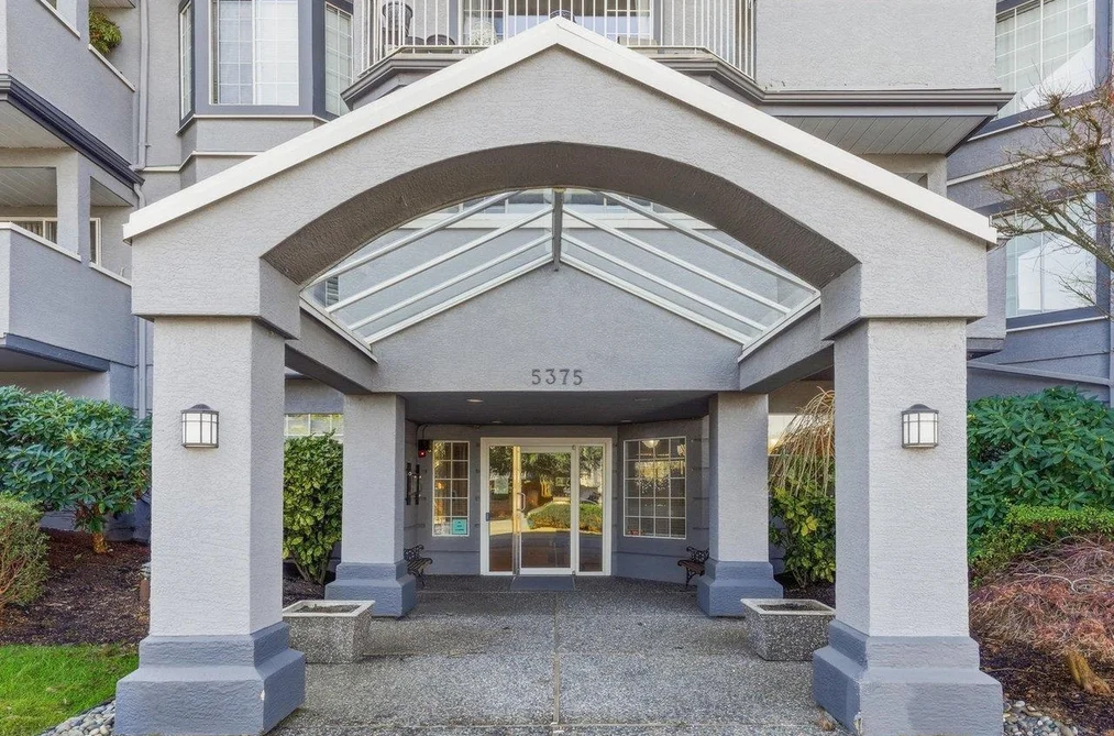 312 5375 205 STREET, Langley BC V3A 7V7, Langley BC — Residential for Sale - Photo 2