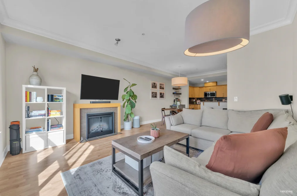 312 5430 201 STREET, Langley BC V3A 0A2, Langley BC — Residential for Sale - Photo 2