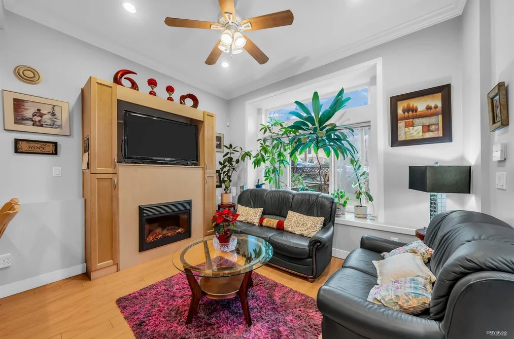 312 STRAND AVENUE, New Westminster BC V3L 3J2, New Westminster BC — Residential for Sale - Photo 3