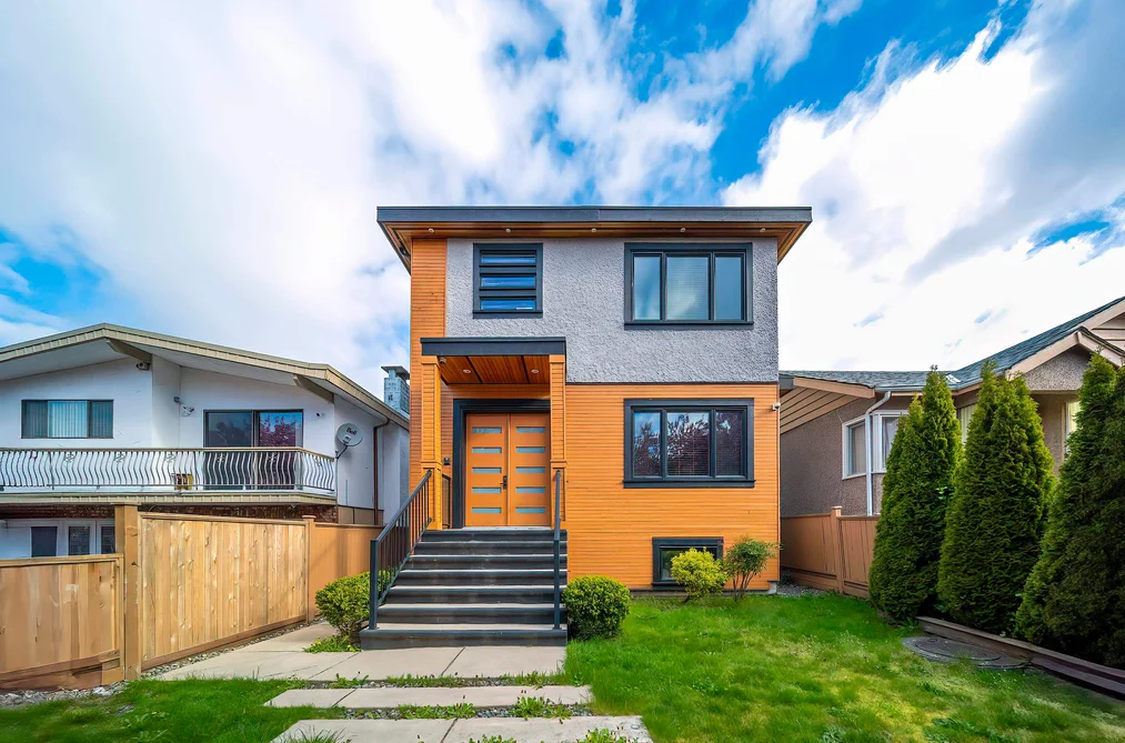 House for sale at 3123 E 7th Avenue Vancouver British Columbia - MLS: R3123619