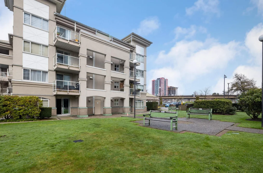 313 10533 UNIVERSITY DRIVE, Surrey BC V3T 5T7, Surrey BC — Residential for Sale - Photo 3