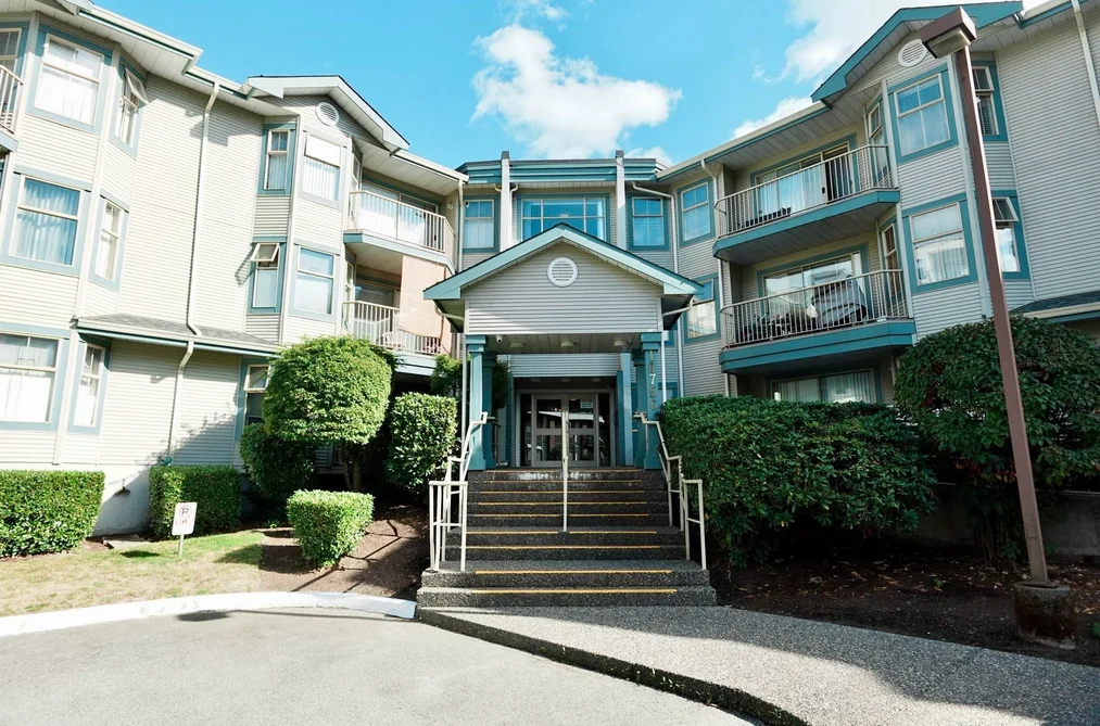 Condo for sale at 313 10756 N 138 Street Surrey British Columbia - MLS: R3158088