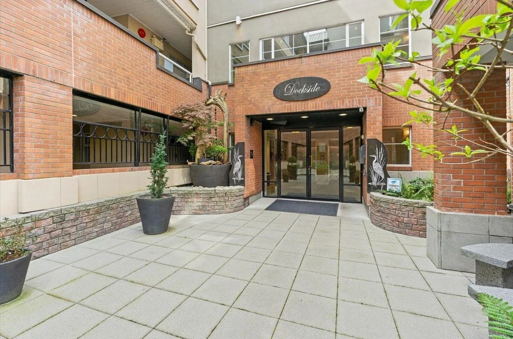 Condo for sale at 313 12 K De K Court New Westminster British Columbia - MLS: R3153347