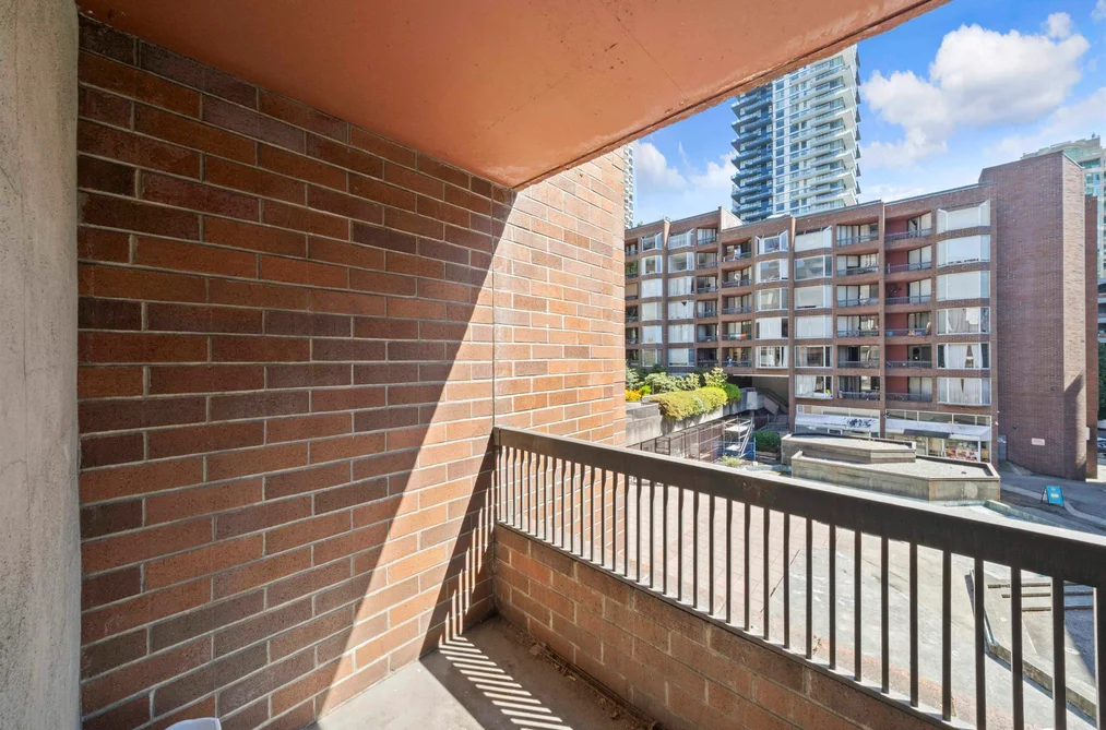 313 1330 BURRARD STREET, Vancouver BC V6Z 2B8, Vancouver BC — Residential for Sale - Photo 2