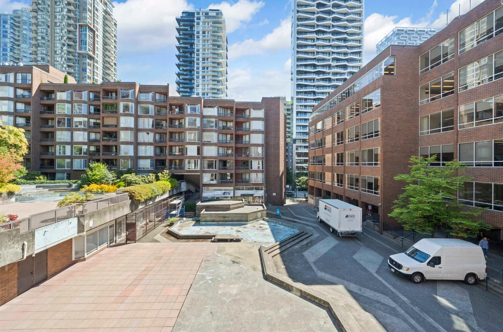 313 1330 BURRARD STREET, Vancouver BC V6Z 2B8, Vancouver BC — Residential for Sale - Photo 3