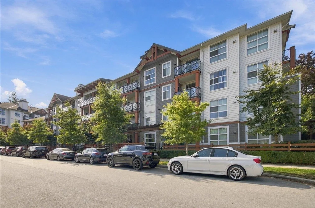 Condo for sale at 313 14550 Winter Crescent Surrey British Columbia - MLS: R3168698