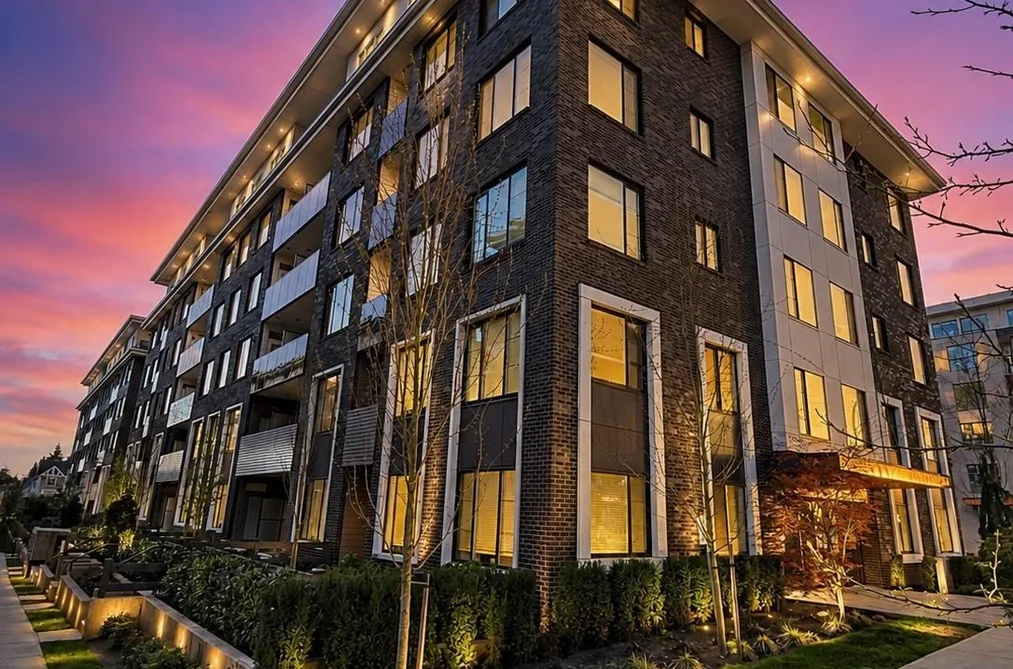 Condo for sale at 313 15858 Fraser Highway Surrey British Columbia - MLS: R3122994