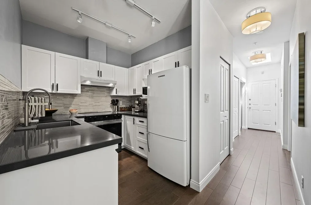 313 1675 W 10TH AVENUE, Vancouver BC V6J 2A2, Vancouver BC — Residential for Sale - Photo 2