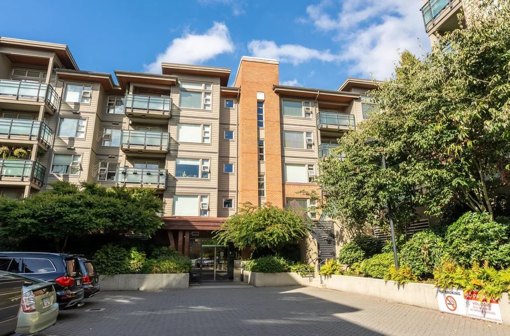 Condo for sale at 313 1677 Lloyd Avenue North Vancouver British Columbia - MLS: R3155742