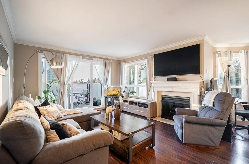 313 1830 E SOUTHMERE CRESCENT, Surrey BC V4A 9C2, Surrey BC — Residential for Sale - Photo 2