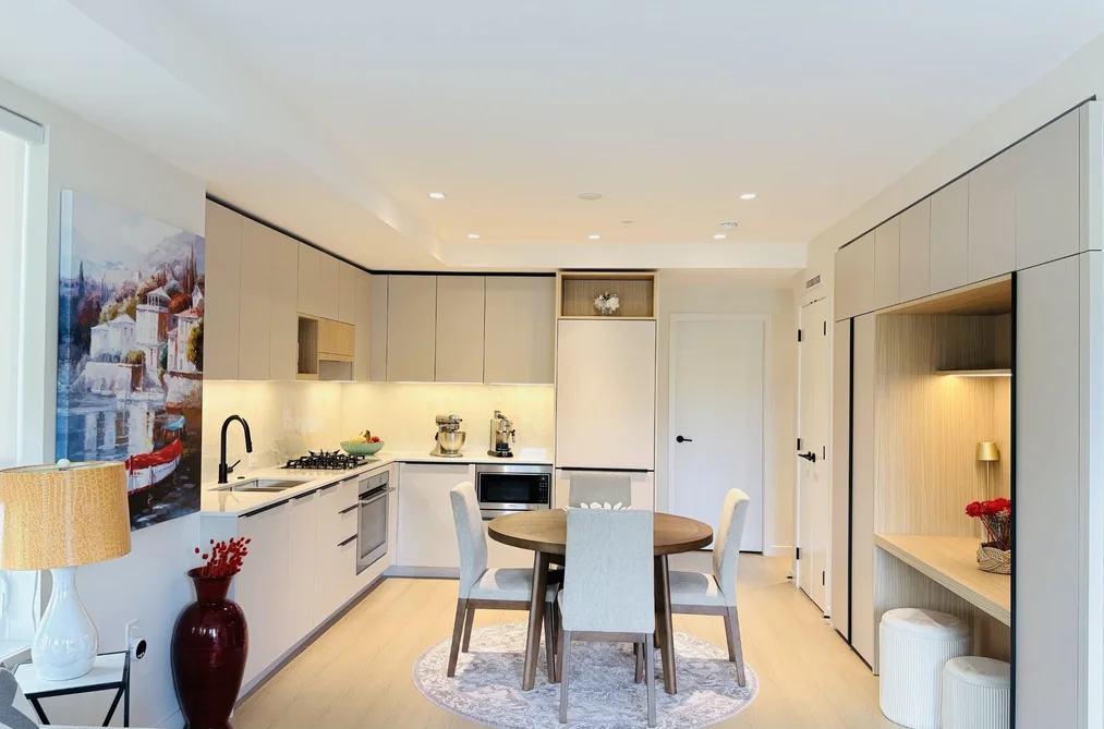 Condo for sale at 313 2015 St. Johns Street Port Coquitlam British Columbia - MLS: R3125518