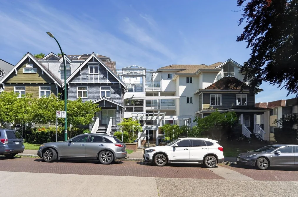 Condo for sale at 313 2175 W 3rd Avenue Vancouver British Columbia - MLS: R3130105