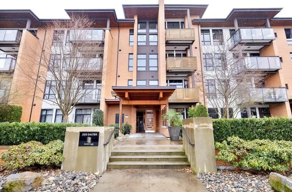 313 220 SALTER STREET, New Westminster BC V3M 0H4, New Westminster BC — Residential for Sale - Photo 2
