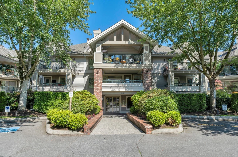 Condo for sale at 313 22025 48 Avenue Langley British Columbia - MLS: R3158487