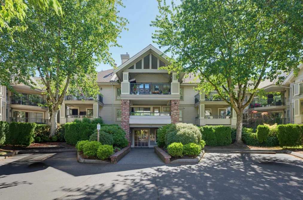 313 22025 48 AVENUE, Langley BC V3A 8L2, Langley BC — Residential for Sale - Photo 2