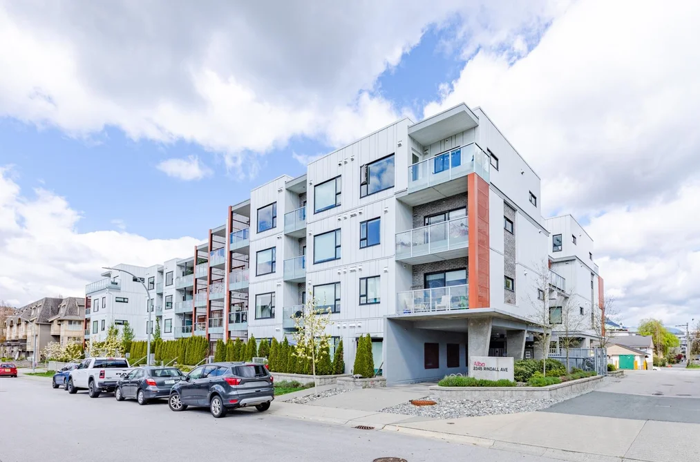 Condo for sale at 313 2345 Rindall Avenue Port Coquitlam British Columbia - MLS: R3115040