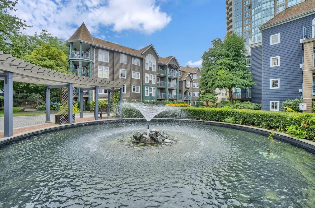 Condo for sale at 313 3085 Primrose Lane Coquitlam British Columbia - MLS: R3123492