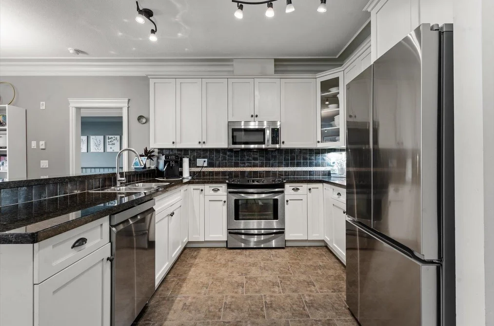 313 32729 GARIBALDI DRIVE, Abbotsford BC V2T 0A6, Abbotsford BC — Residential for Sale — Photo 5 of 32