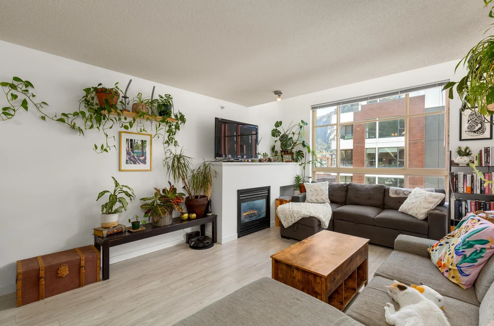Condo for sale at 313 38003 Second Avenue Squamish British Columbia - MLS: R3123800