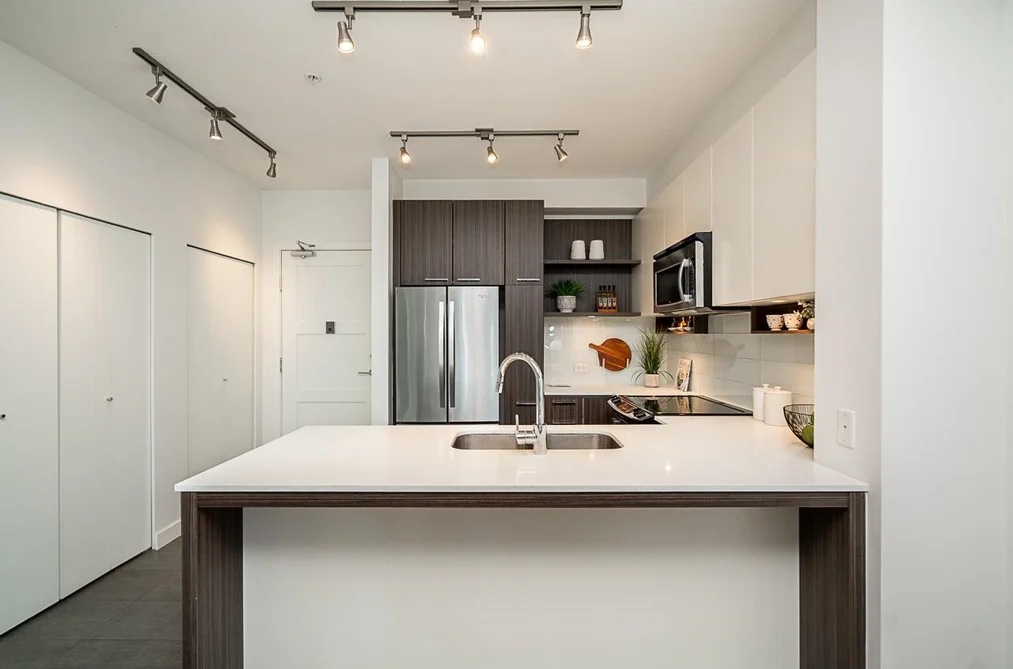 313 553 FOSTER AVENUE, Coquitlam BC V3J 0B5, Coquitlam BC — Residential for Sale - Photo 4