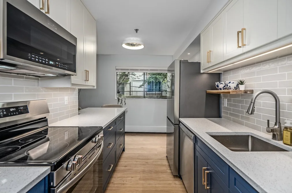 313 715 ROYAL AVENUE, New Westminster BC V3M 5X4, New Westminster BC — Residential for Sale - Photo 2