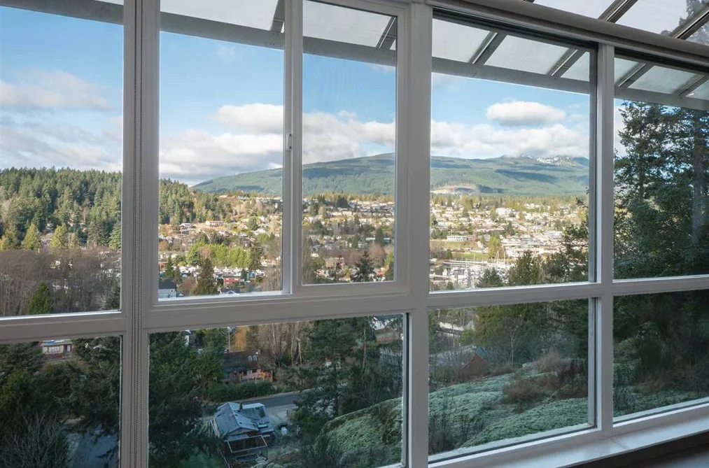 313 SKYLINE DRIVE, Gibsons BC V0N 1V8, Gibsons BC — Residential for Sale - Photo 2