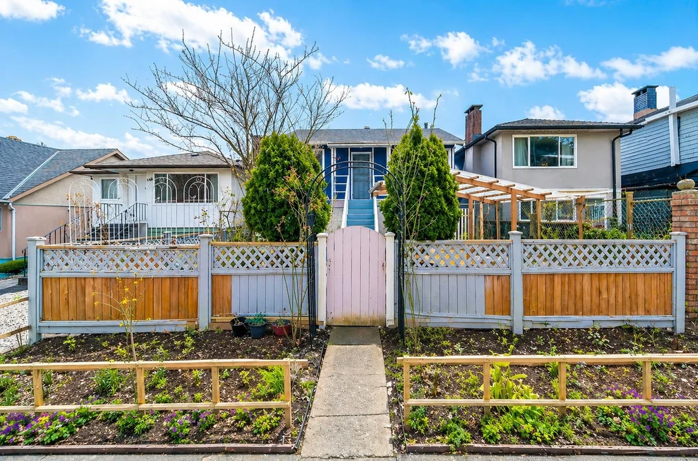 3134 E 1ST AVENUE, Vancouver BC V5M 1B5, Vancouver BC — Residential for Sale - Photo 2