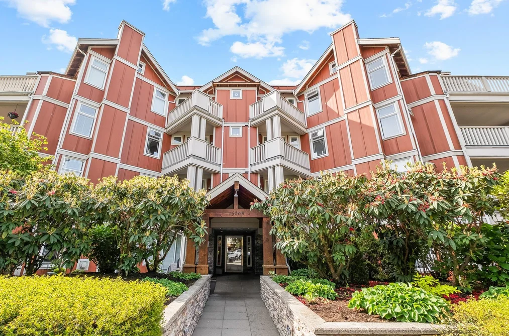 Condo for sale at 314 15368 16a Avenue Surrey British Columbia - MLS: R3123637
