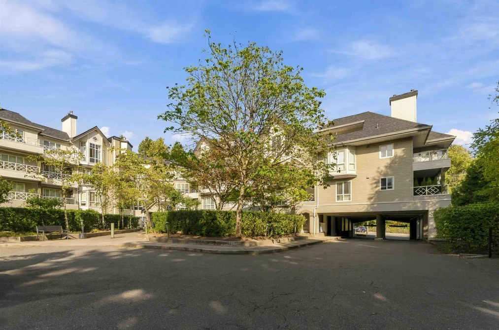 Condo for sale at 314 9979 140 Street Surrey British Columbia - MLS: R3164999