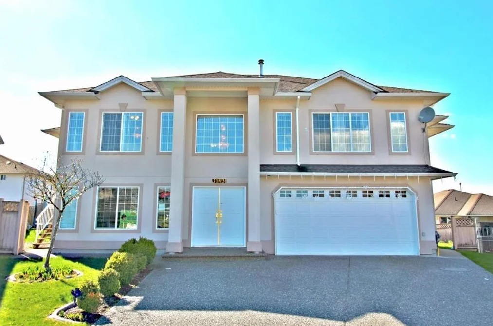 House for sale at 31431 Legacy Court Abbotsford British Columbia - MLS: R3136319