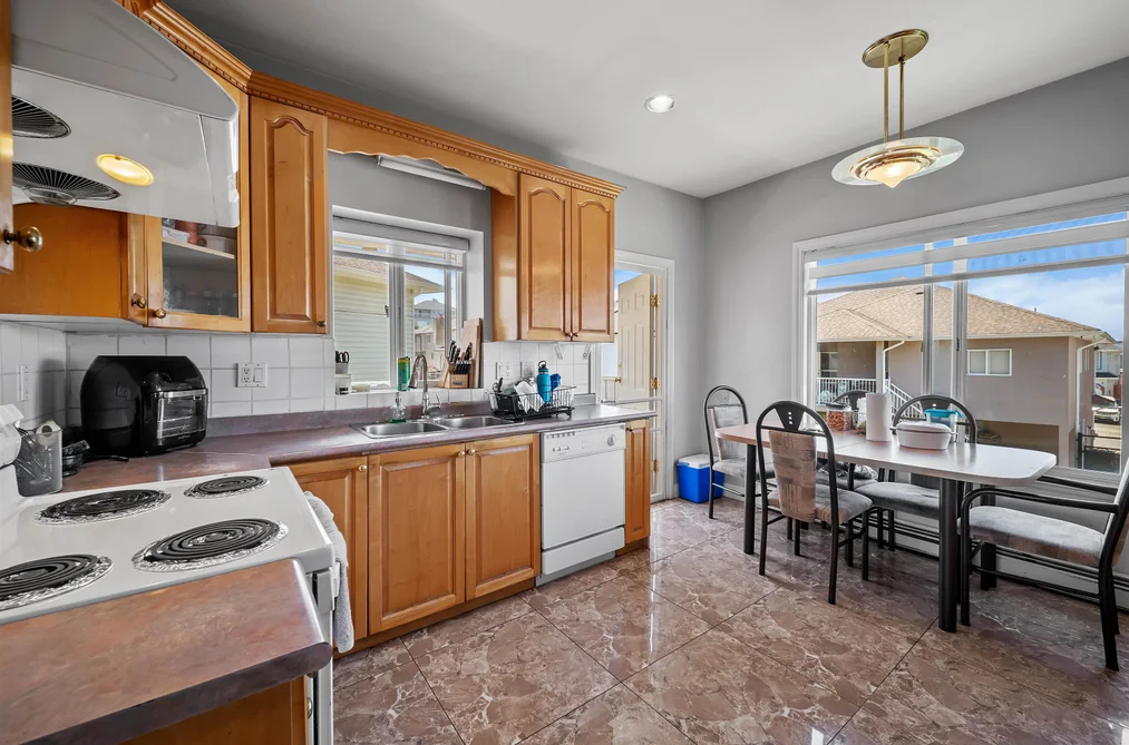 31431 LEGACY COURT, Abbotsford BC V2T 6W5, Abbotsford BC — Residential for Sale — Photo 6 of 33