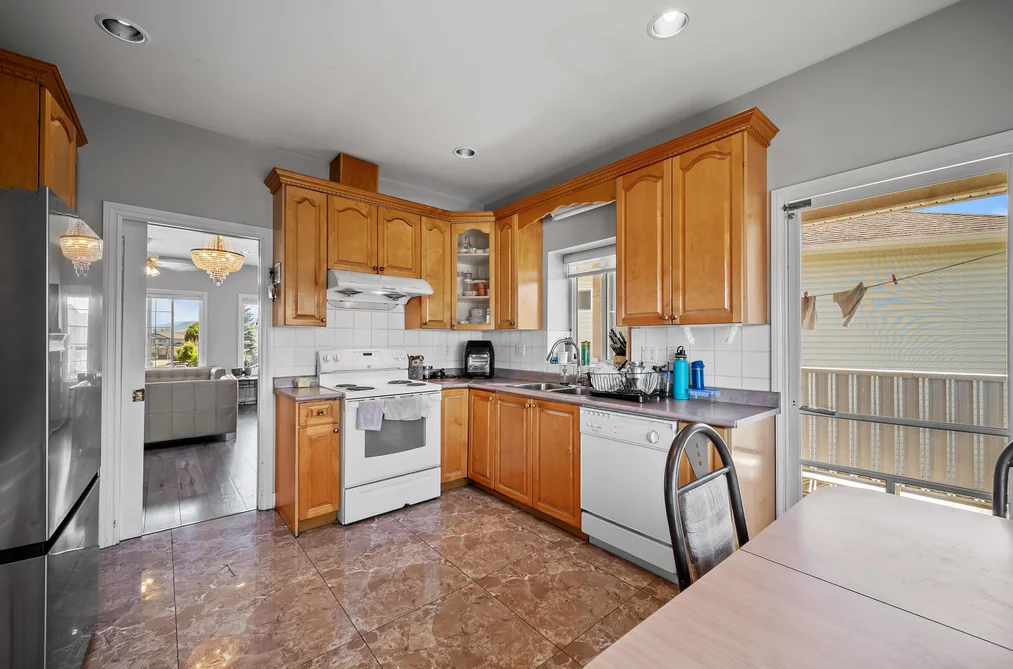 31431 LEGACY COURT, Abbotsford BC V2T 6W5, Abbotsford BC — Residential for Sale — Photo 7 of 33
