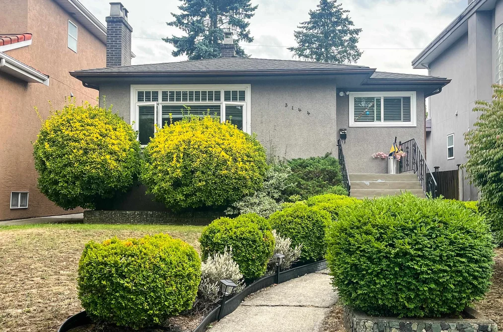 House for sale at 3144 E 18th Avenue Vancouver British Columbia - MLS: R3163926