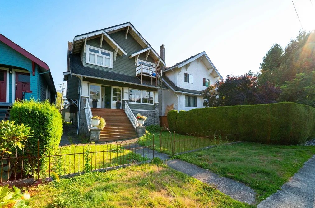 Quadruplex for sale at 3144 W 7th Avenue Vancouver British Columbia - MLS: R3153077