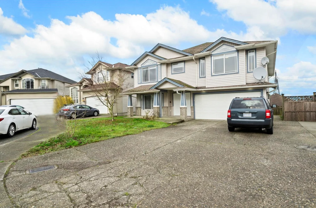 31449 LEGACY COURT, Abbotsford BC V2T 6W5, Abbotsford BC — Residential for Sale - Photo 2