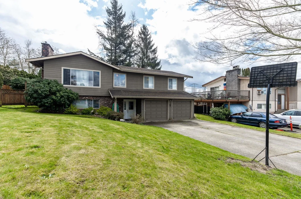 31450 SPRINGHILL PLACE, Abbotsford BC V2T 4K1, Abbotsford BC — Residential for Sale - Photo 2