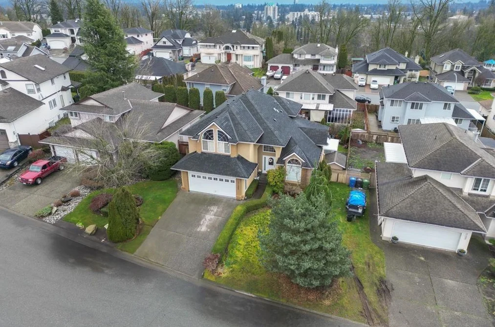 House for sale at 31466 Jean Court Abbotsford British Columbia - MLS: R3107079