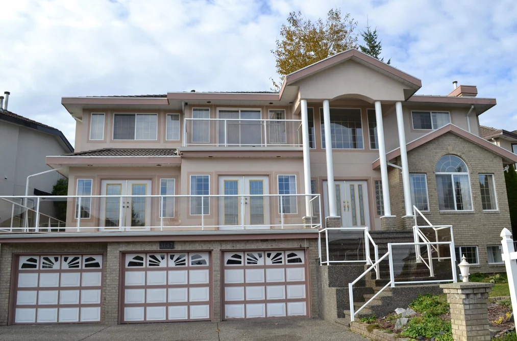 House for sale at 3147 Silverthrone Drive Coquitlam British Columbia - MLS: R3054784