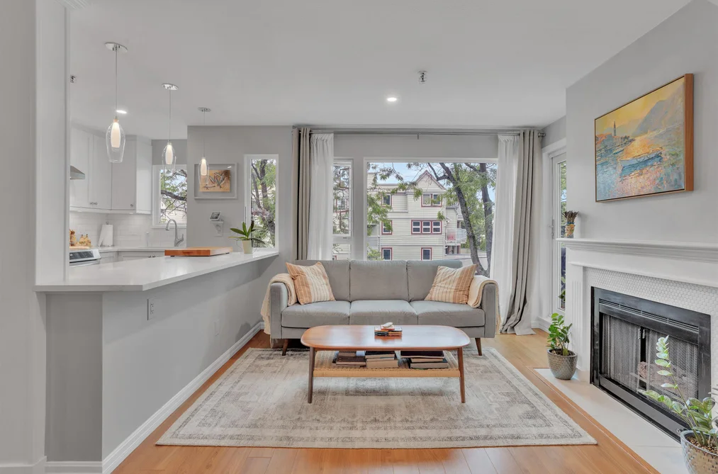 Condo for sale at 315 2020 W 8th Avenue Vancouver British Columbia - MLS: R3151033