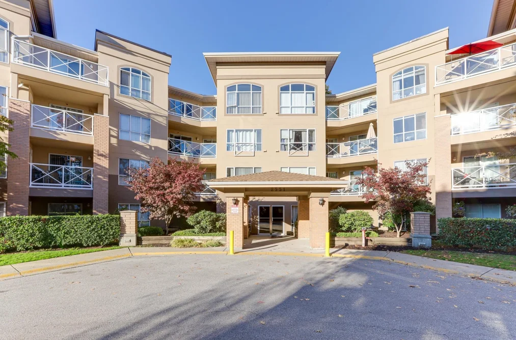 Condo for sale at 315 2551 Parkview Lane Port Coquitlam British Columbia - MLS: R3154230