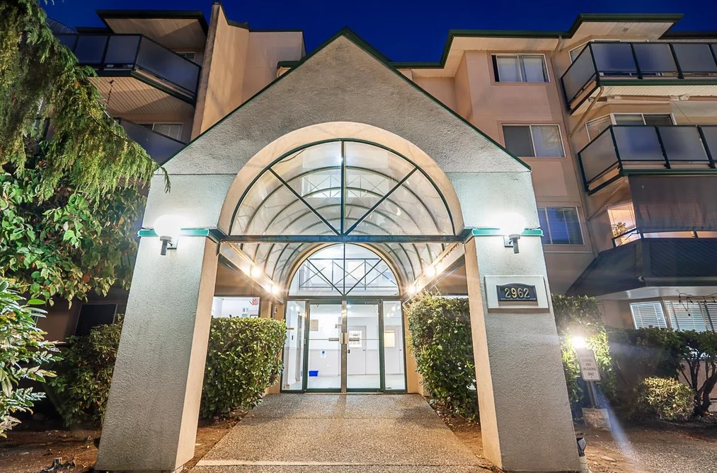 Condo for sale at 315 2962 Trethewey Street Abbotsford British Columbia - MLS: R3165763