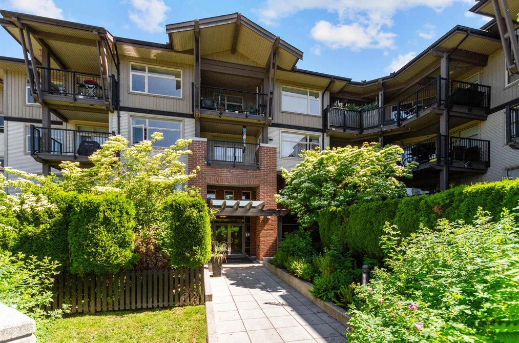 Condo for sale at 315 400 Klahanie Drive Port Moody British Columbia - MLS: R3111510