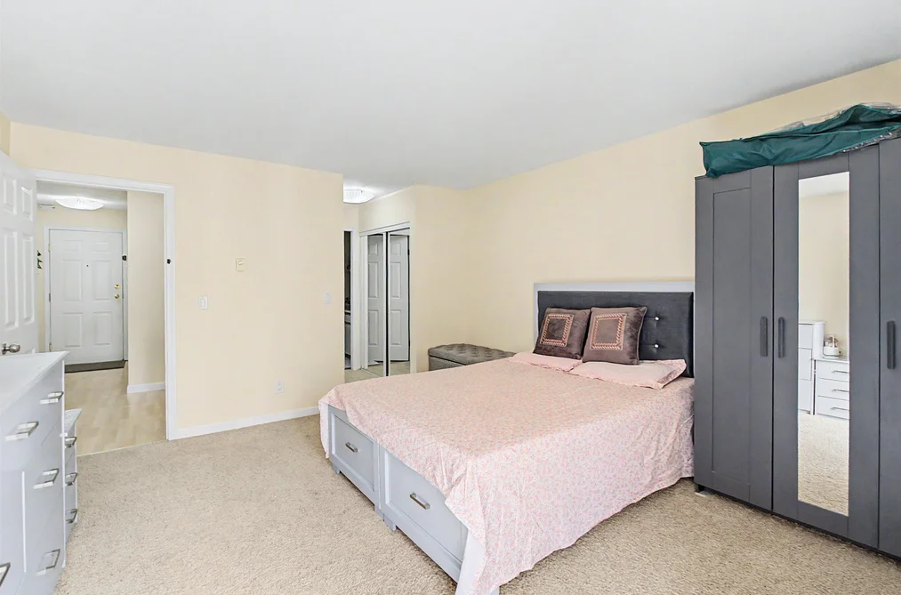 315 9299 121 STREET, Surrey BC V3V 7X8, Surrey BC — Residential for Sale - Photo 2
