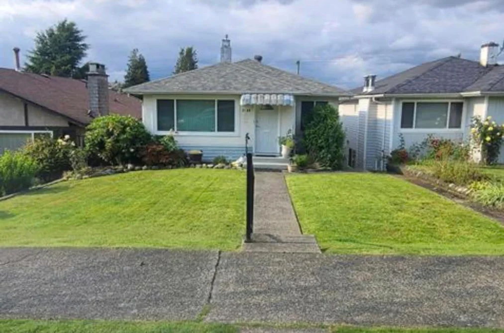 House for sale at 3155 E 14th Avenue Vancouver British Columbia - MLS: R3130785
