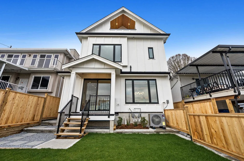 Half Duplex for sale at 3156-2 E 8th Avenue Vancouver British Columbia - MLS: R3097986
