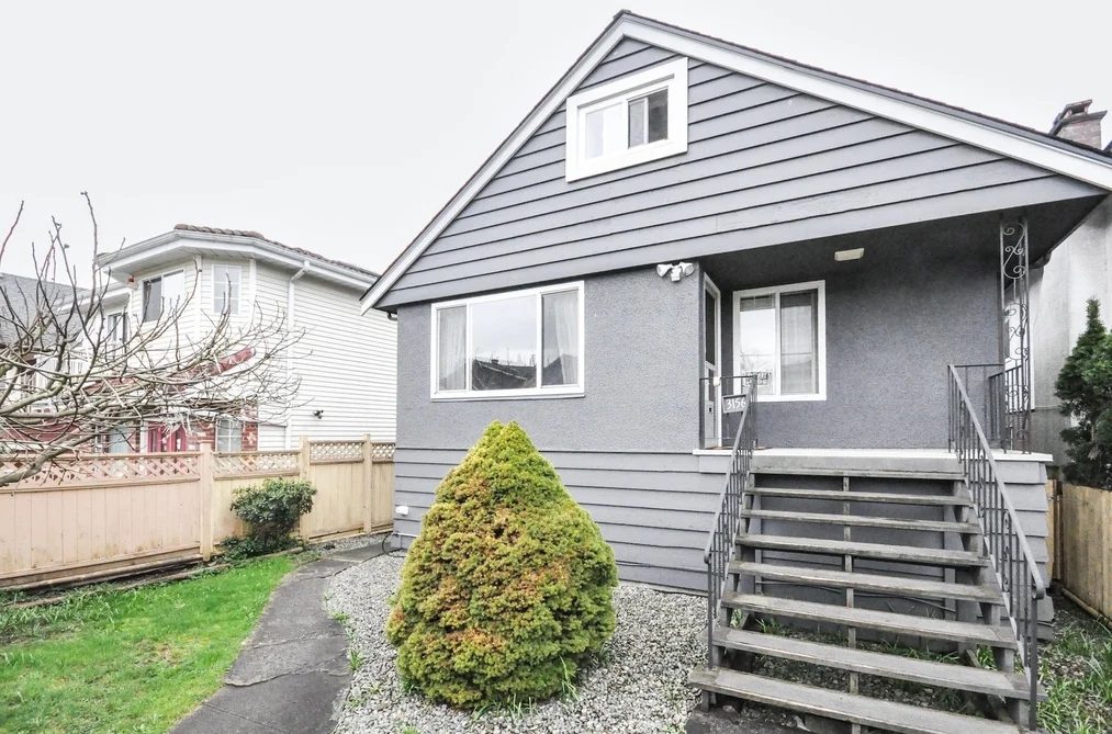 3156 ADANAC STREET, Vancouver BC V5K 2N9, Vancouver BC — Residential for Sale - Photo 2