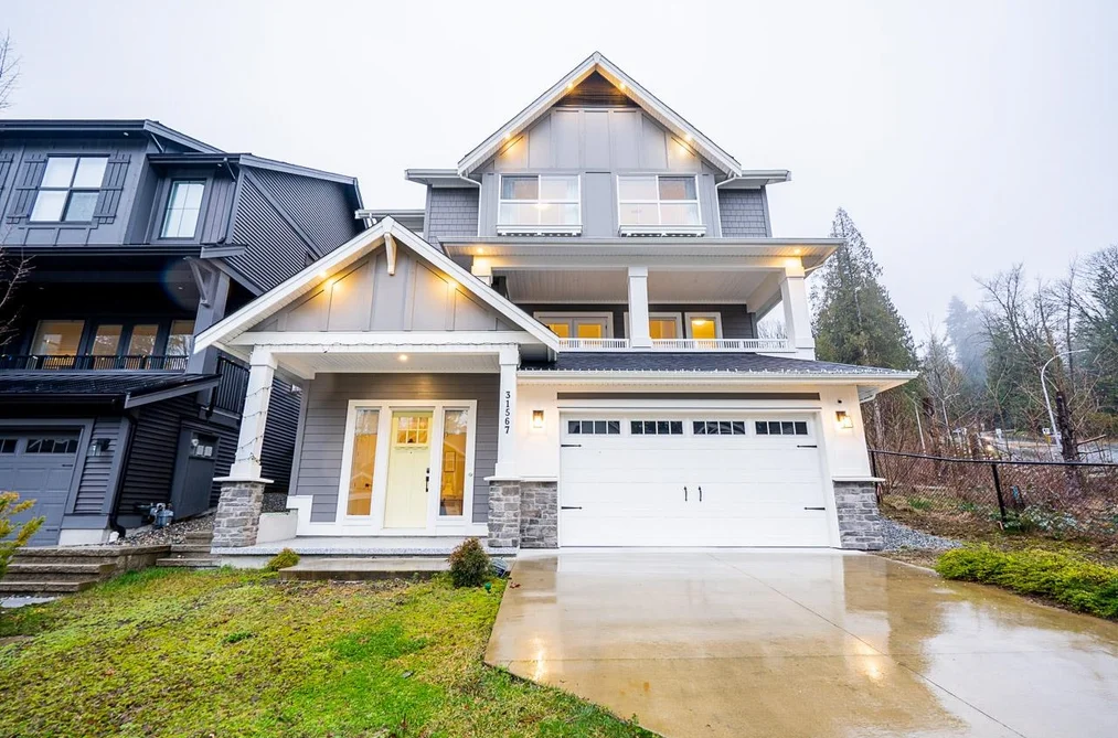 House for sale at 31567 Montgomery Place Mission British Columbia - MLS: R3117479