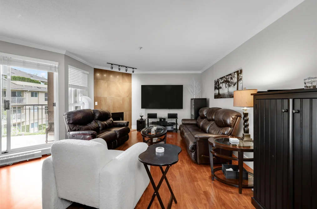 Condo for sale at 316 13733 74 Avenue Surrey British Columbia - MLS: R3122038