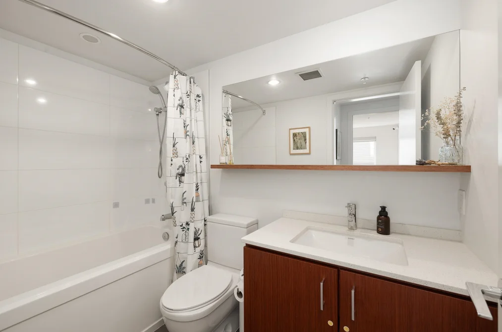 316 221 E 3RD STREET, North Vancouver, BC — Residential for Sale — Photo 27 of 35